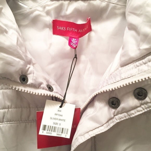 NWT SAKS FIFTH AVENUE Silvery Gray Puffer Vest With Removable Hood, Size Small - Picture 3 of 10